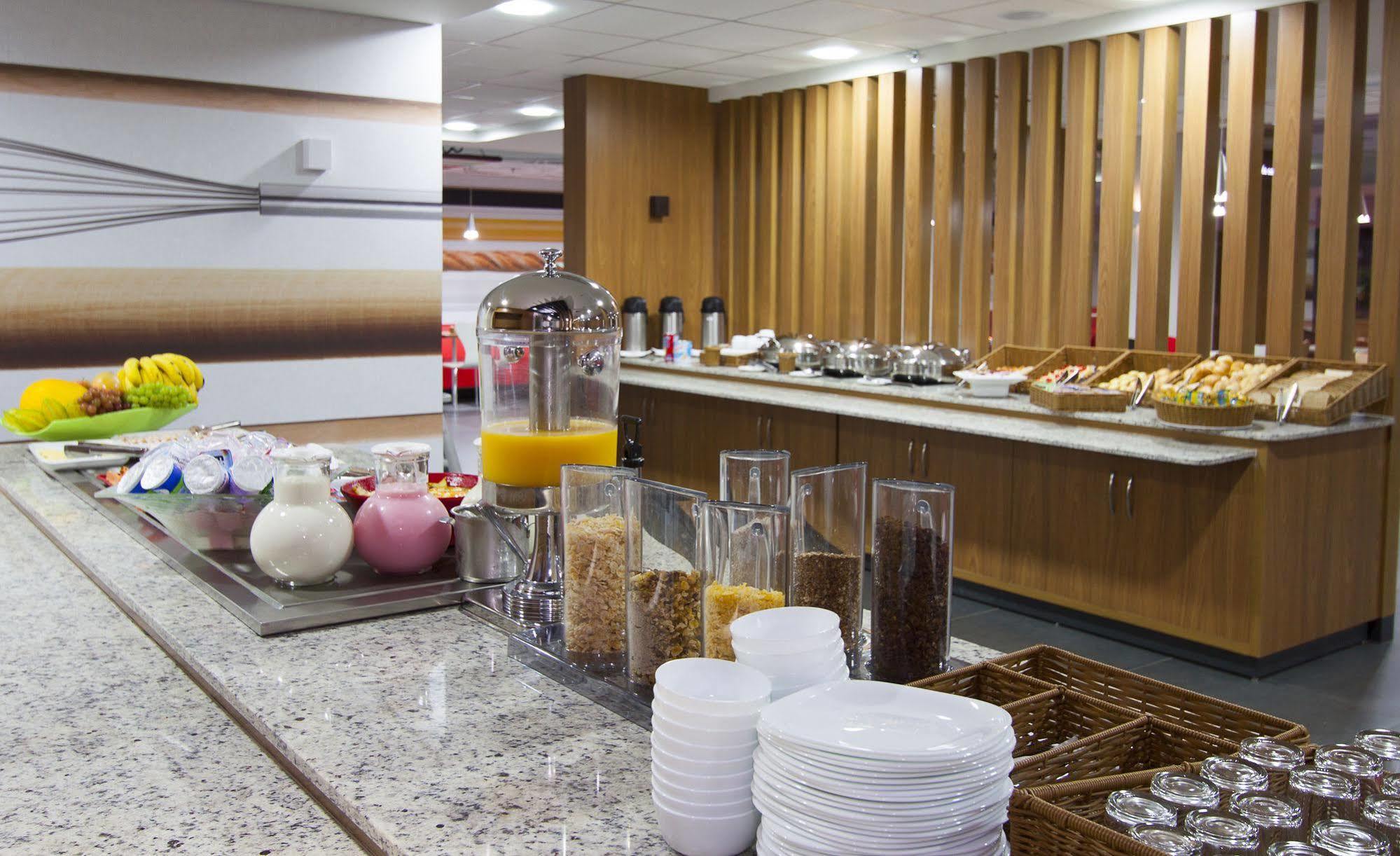 Готель Ibis Cascavel Екстер'єр фото